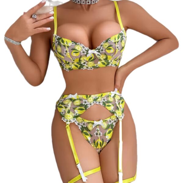 Zesté Floral Garter Set