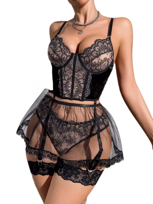 Mystique Lace Garter Set