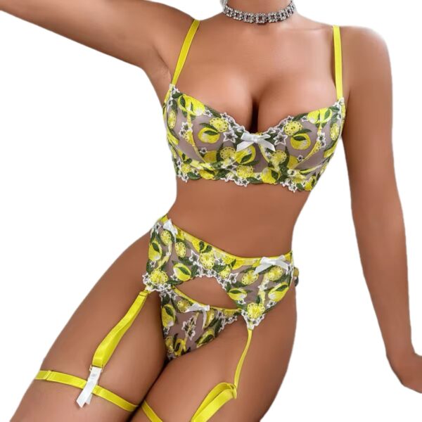 Zesté Floral Garter Set