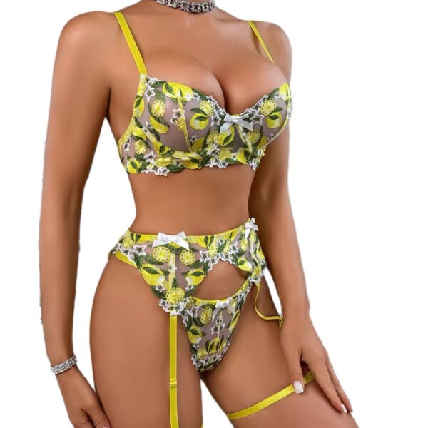 Zesté Floral Garter Set