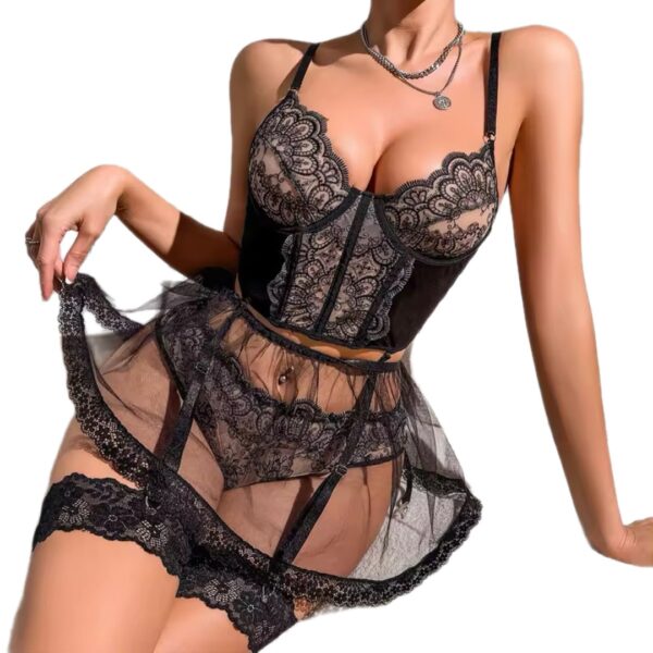 Mystique Lace Garter Set