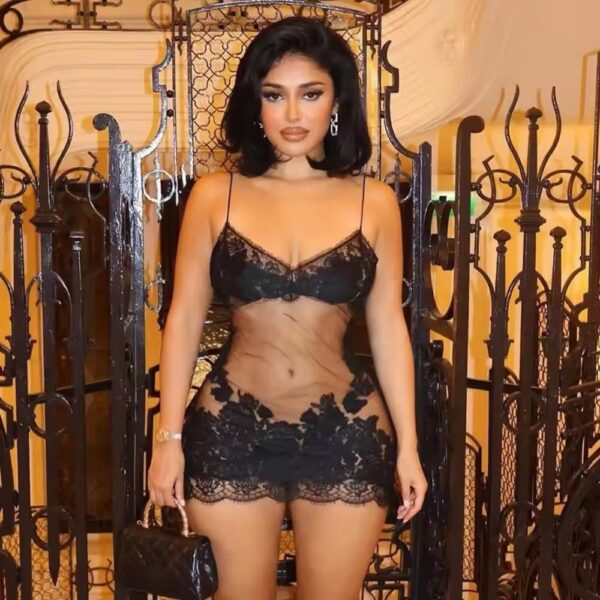 Noir Temptation Lace Chemise